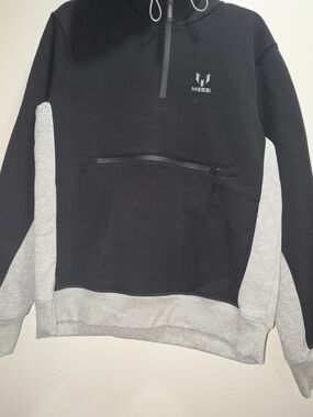 Messi Men’s Black & Light Gray Half-Zip Sweatshirt